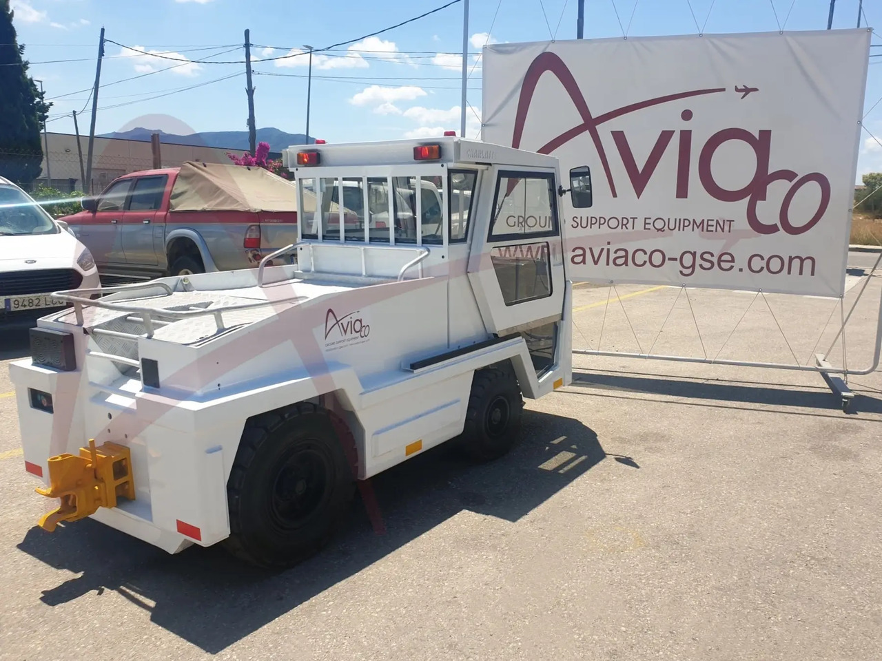 CHARLATTE T135 AC - Трактор за багаж: слика 1 CHARLATTE T135 AC - Трактор за багаж: слика 1