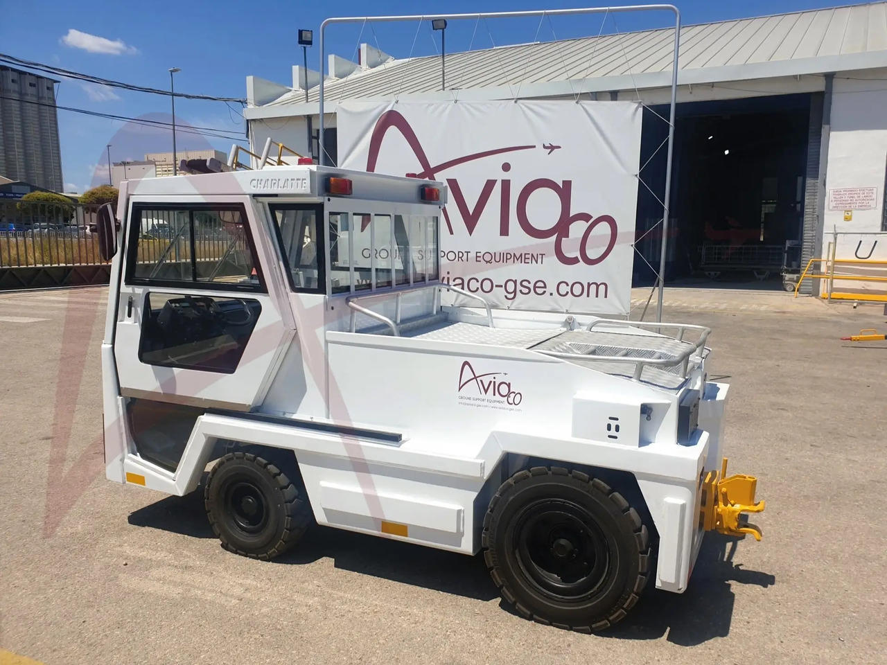 CHARLATTE T135 AC - Трактор за багаж: слика 1 CHARLATTE T135 AC - Трактор за багаж: слика 1