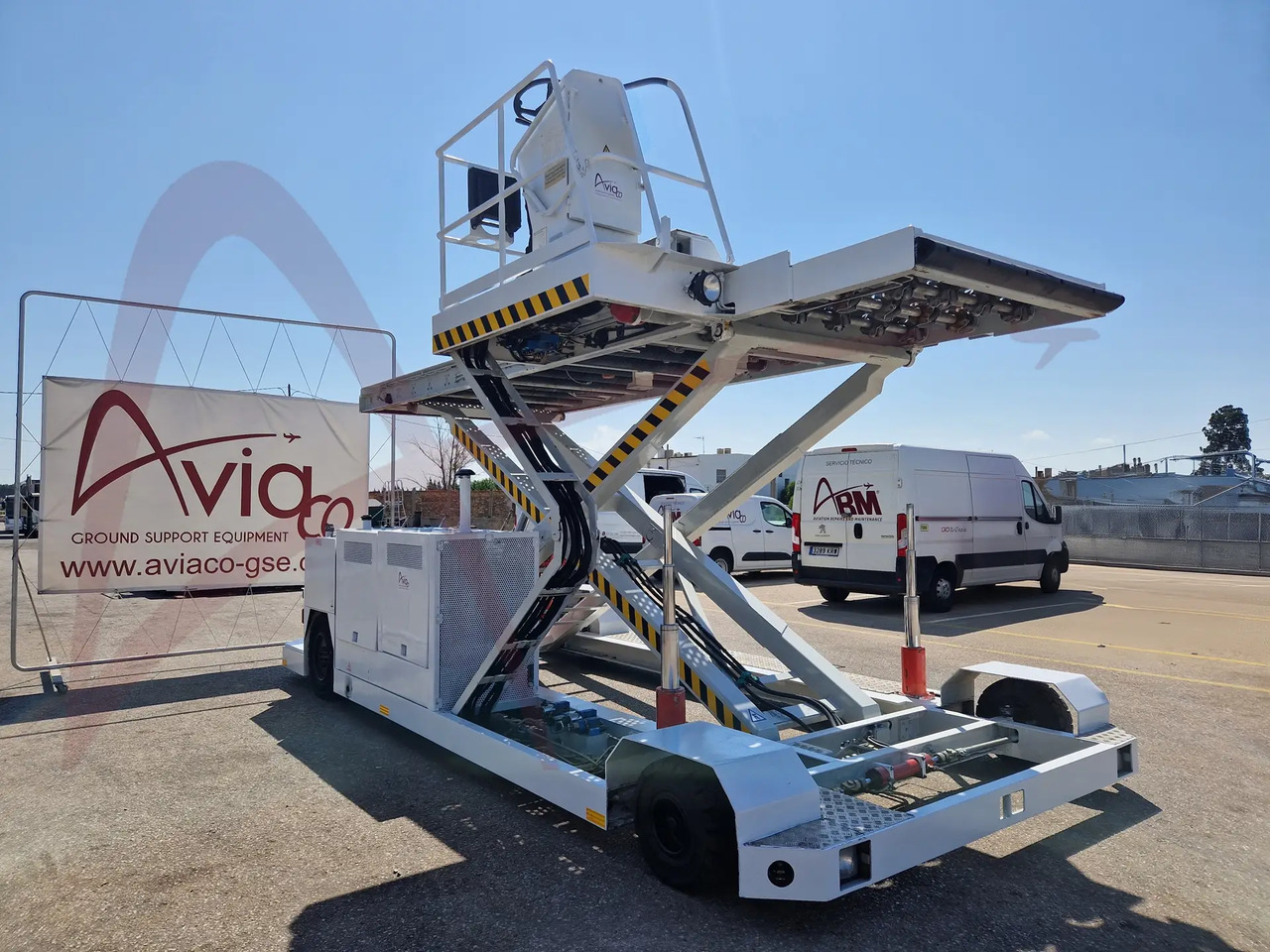 FMC CLT8 - Натоварувач на контејнери и палети: слика 1 FMC CLT8 - Натоварувач на контејнери и палети: слика 1