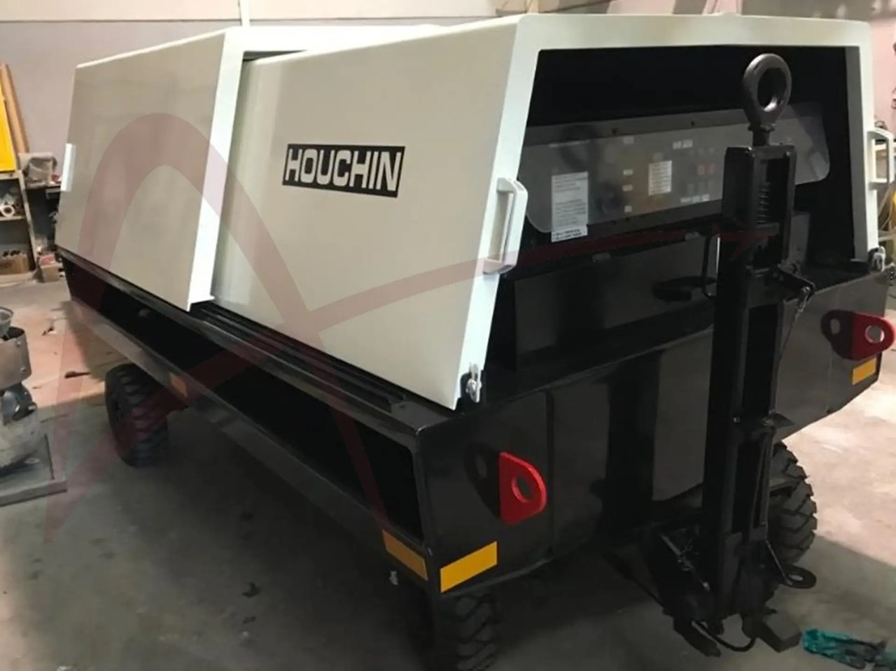 HOUCHIN D690DV - Аеродромски извор на напојување: слика 1 HOUCHIN D690DV - Аеродромски извор на напојување: слика 1