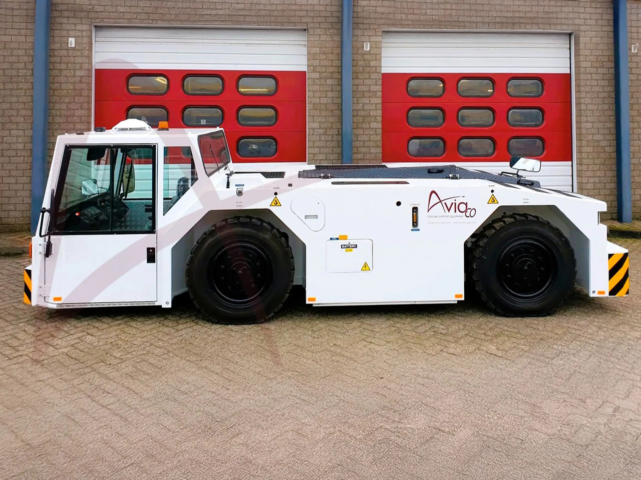 SCHOPF F110 - Возило за push back: слика 2 SCHOPF F110 - Возило за push back: слика 2