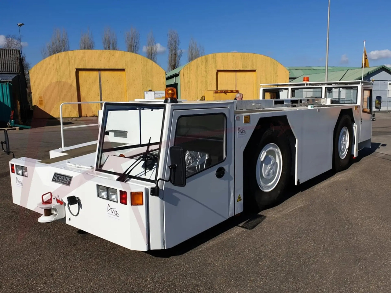 SCHOPF F396 - Возило за push back: слика 1 SCHOPF F396 - Возило за push back: слика 1