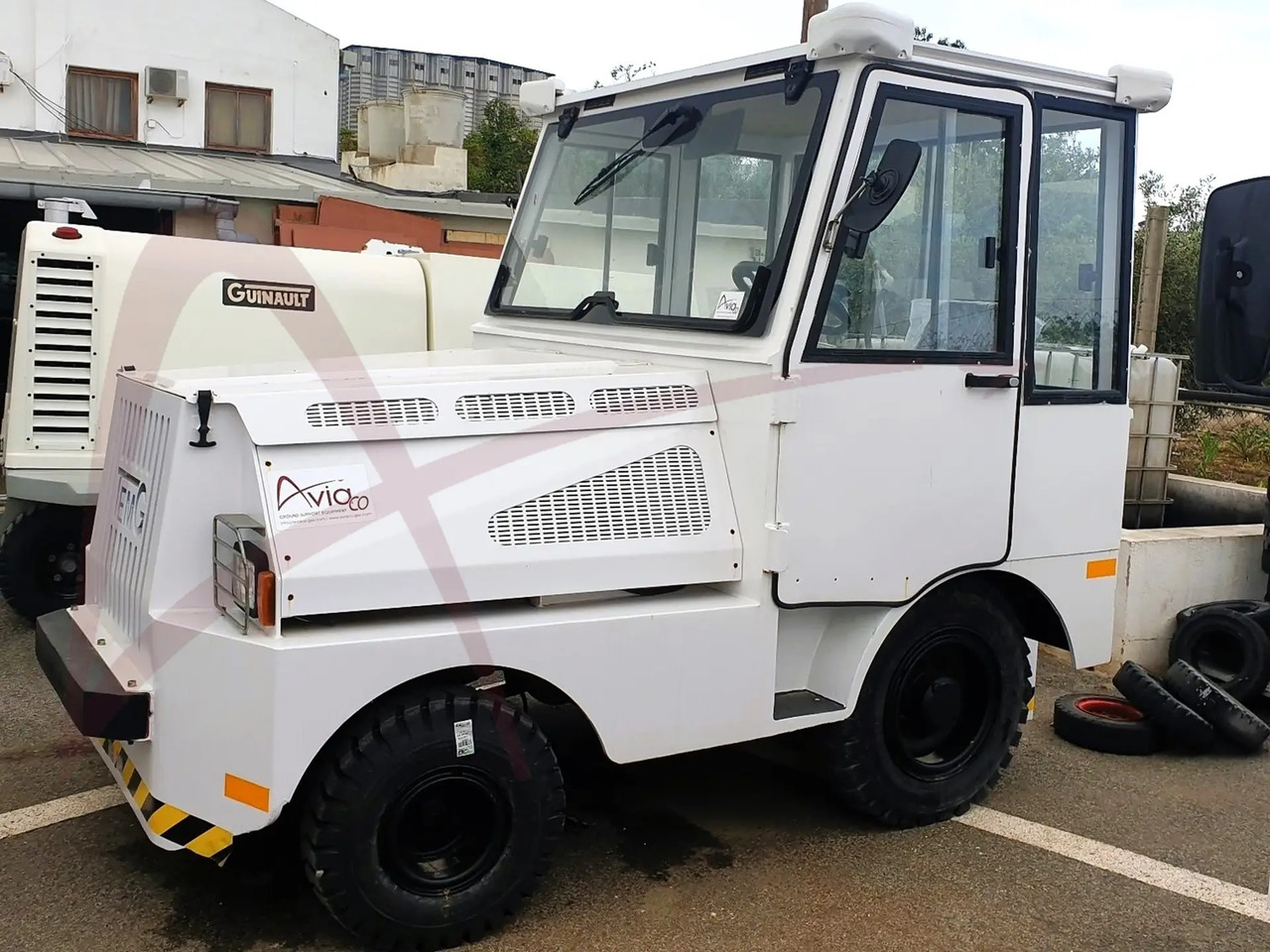 TEMG TG5001 - Трактор за багаж: слика 2 TEMG TG5001 - Трактор за багаж: слика 2