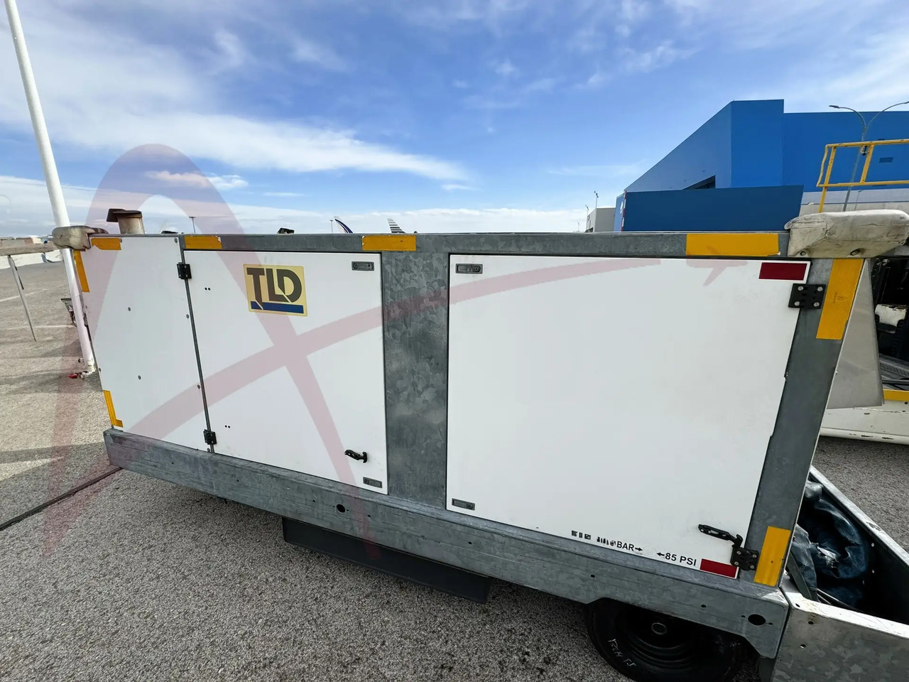 TLD GPU-4120-T-CUP-28 - Аеродромски извор на напојување: слика 1 TLD GPU-4120-T-CUP-28 - Аеродромски извор на напојување: слика 1