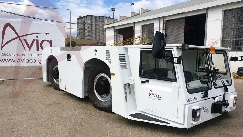 TLD TMX-450 - Возило за push back: слика 1 TLD TMX-450 - Возило за push back: слика 1