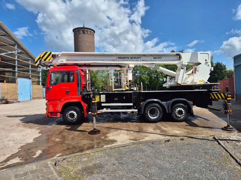 Bronto skylift 28-2T1 28 m hi lift hoogwerker MAN TGA 26. - Камион со подигачка кошница: слика 4 Bronto skylift 28-2T1 28 m hi lift hoogwerker MAN TGA 26. - Камион со подигачка кошница: слика 4