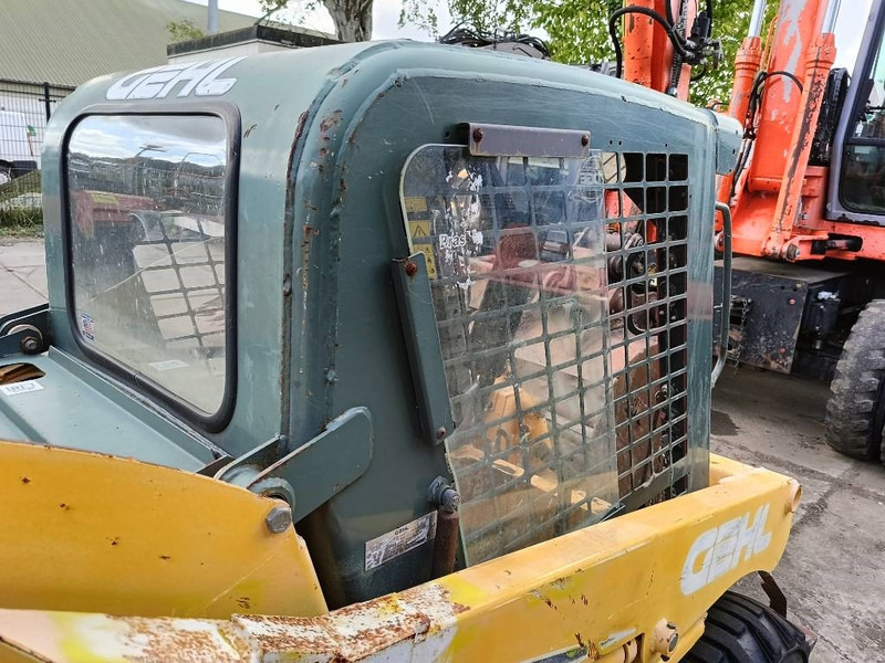 Компактен натоварувач Gehl 3935 3840 schranklader loader skid steer bobcat: слика 17
