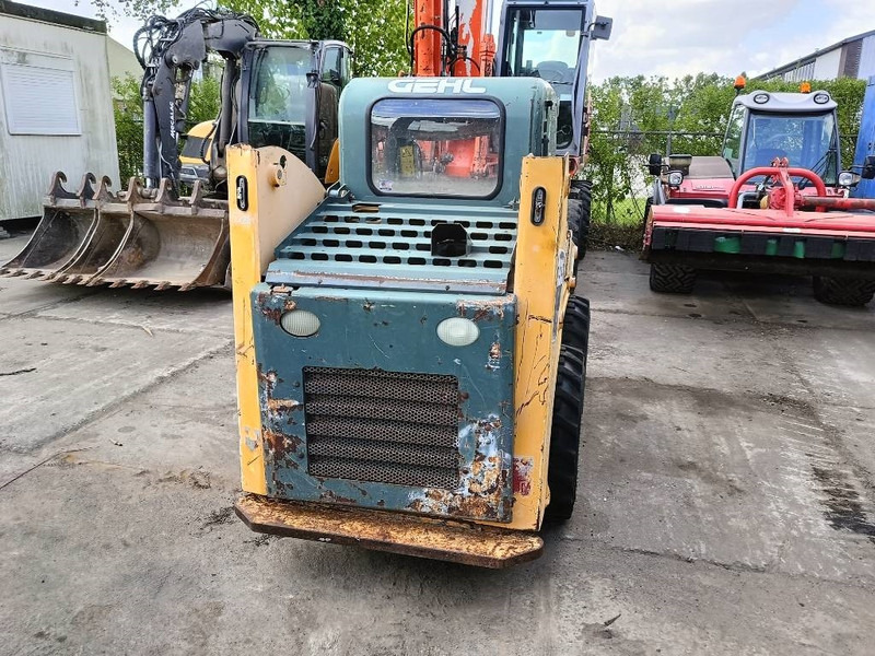 Компактен натоварувач Gehl 3935 3840 schranklader loader skid steer bobcat: слика 11