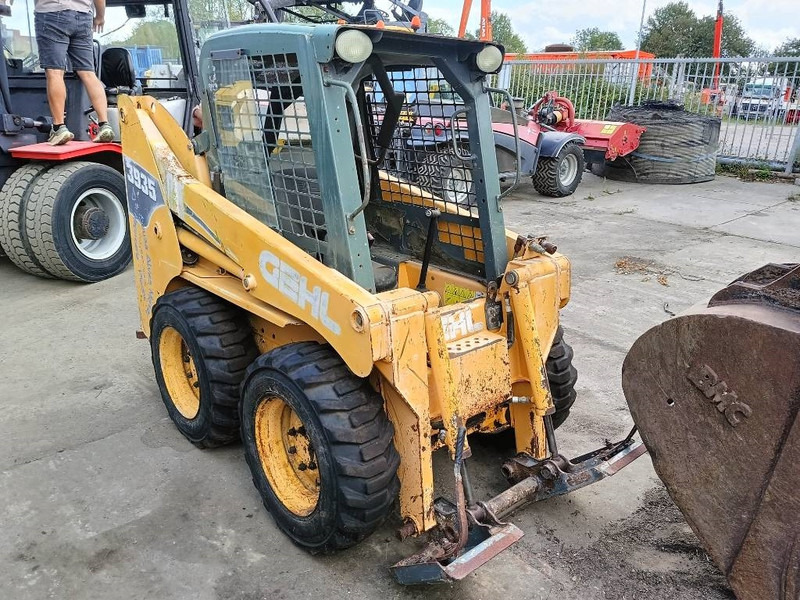 Компактен натоварувач Gehl 3935 3840 schranklader loader skid steer bobcat: слика 6