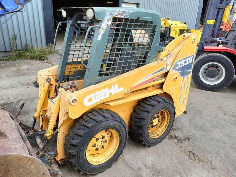 Gehl 3935 3840 schranklader loader skid steer bobcat - Компактен натоварувач: слика 3 Gehl 3935 3840 schranklader loader skid steer bobcat - Компактен натоварувач: слика 3
