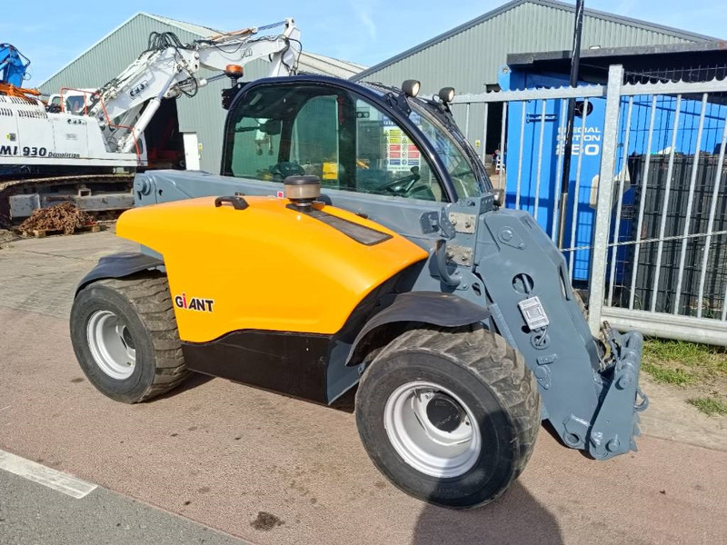 Giant 4548 Tendo verreiker 4,6 m 1,7 ton telehandler CE - Телескопски ракувач: слика 1 Giant 4548 Tendo verreiker 4,6 m 1,7 ton telehandler CE - Телескопски ракувач: слика 1