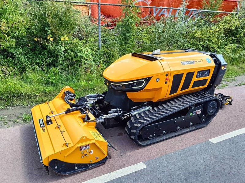 McConnel Robocut RC56 robot remote maaier mower 1200kg - Косилка: слика 1 McConnel Robocut RC56 robot remote maaier mower 1200kg - Косилка: слика 1