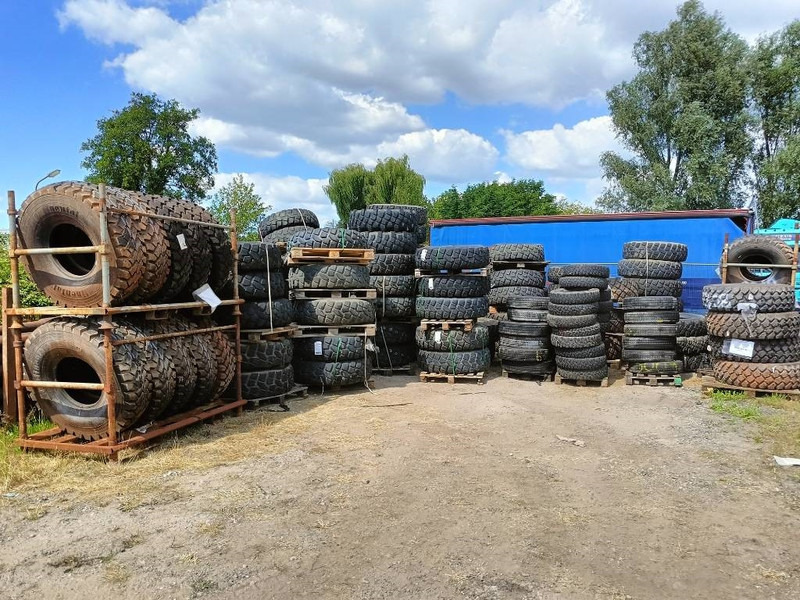 Michelin 12.00R20 , 14.00R20, 335/80R20 , 395/85R2 365/80R2 - Гуми и бандажи за Градежна машина: слика 1 Michelin 12.00R20 , 14.00R20, 335/80R20 , 395/85R2 365/80R2 - Гуми и бандажи за Градежна машина: слика 1