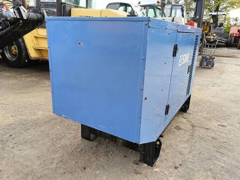 SDMO J 44 K 44kva 64 A 35 kw generator aggregaat silent - Генераторска поставка: слика 4 SDMO J 44 K 44kva 64 A 35 kw generator aggregaat silent - Генераторска поставка: слика 4