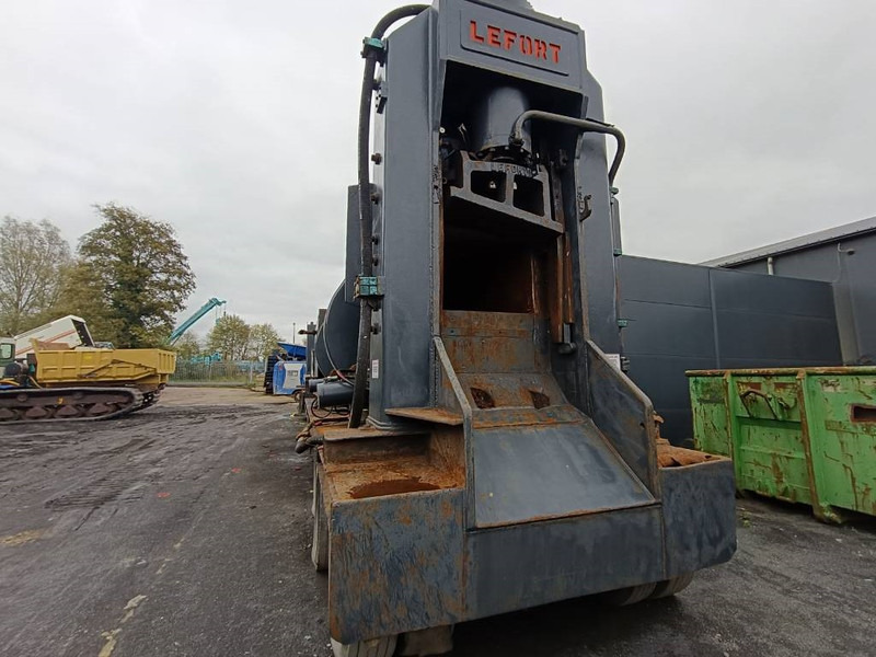 Lefort 420 500 shear baler Schere Konkeror Konqueror - Земјоделска машина: слика 3 Lefort 420 500 shear baler Schere Konkeror Konqueror - Земјоделска машина: слика 3