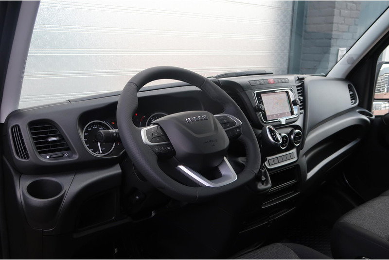 Iveco Daily 35S18HV 3.0 35 L2H2 BPM VRIJ/ LED/ NAVI/ CAMERA/ CLIMA - Товарно комбе: слика 2 Iveco Daily 35S18HV 3.0 35 L2H2 BPM VRIJ/ LED/ NAVI/ CAMERA/ CLIMA - Товарно комбе: слика 2