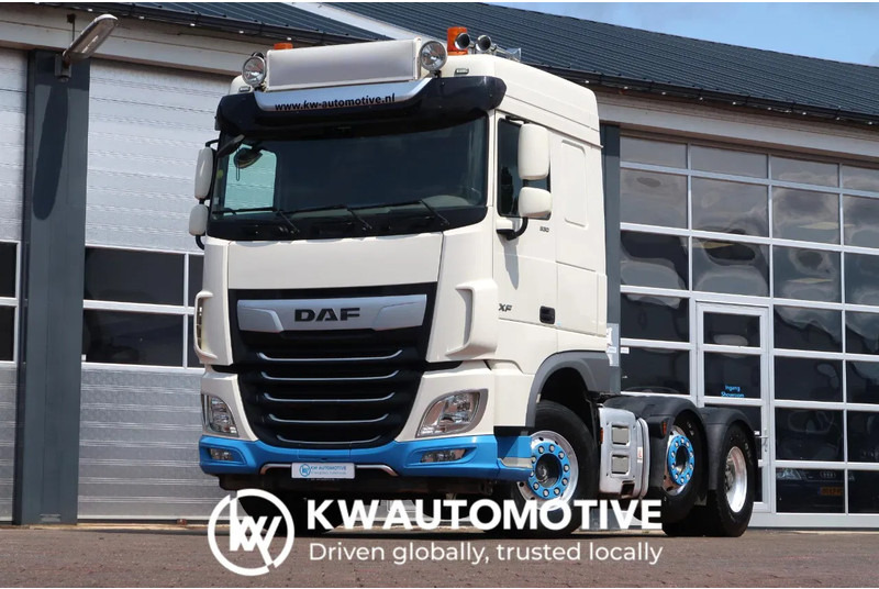 DAF XF 530 6X2/4 RETARDER/ LIFT-LENK/ PTO/ HYDRAULIC - Камион влекач: слика 1 DAF XF 530 6X2/4 RETARDER/ LIFT-LENK/ PTO/ HYDRAULIC - Камион влекач: слика 1