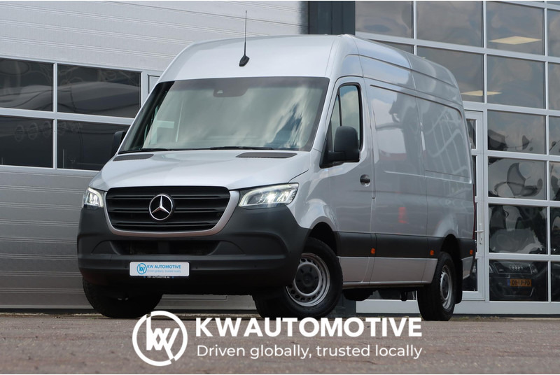 Mercedes-Benz Sprinter 317 CDI L2H2 AUT/ CAMERA/ LED/ CRUISE/ CLIMA/ MBUX - Товарно комбе: слика 1 Mercedes-Benz Sprinter 317 CDI L2H2 AUT/ CAMERA/ LED/ CRUISE/ CLIMA/ MBUX - Товарно комбе: слика 1