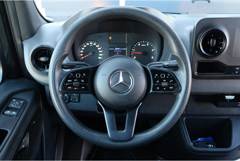 Товарно комбе Mercedes-Benz Sprinter 519 3.0 CDI L2H2 V6 AUT/ CAMERA/ 2X DEUR/ 1EIG/ CRUISE/ CLIMA/ TREKHAAK: слика 11