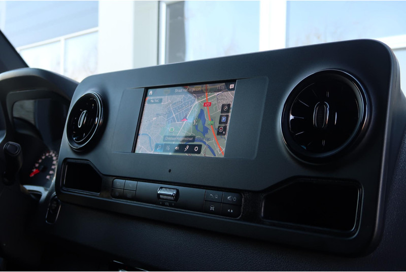 Товарно комбе Mercedes-Benz Sprinter 519 3.0 CDI L2H2 V6 AUT/ CAMERA/ 2X DEUR/ 1EIG/ CRUISE/ CLIMA/ TREKHAAK: слика 9