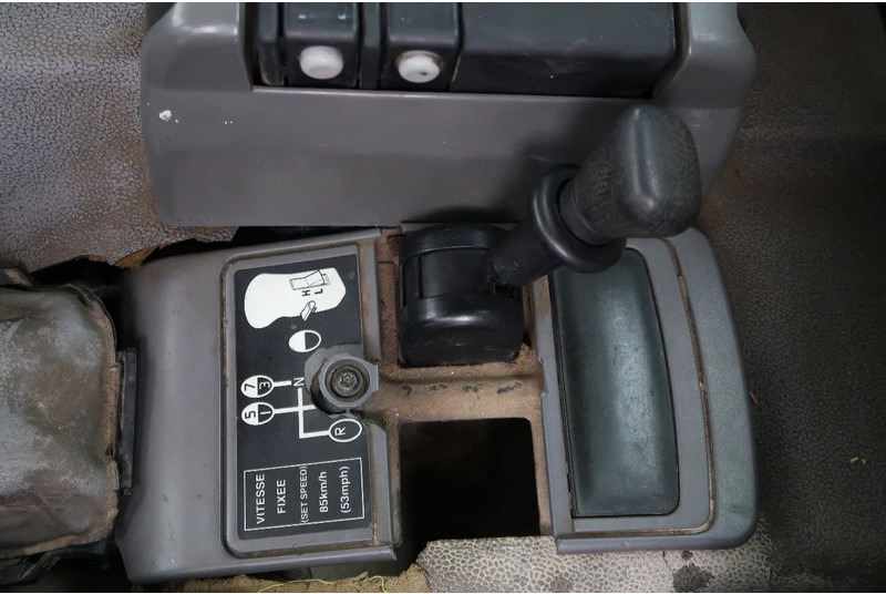 Лизинг на Renault Kerax 370 8X4/ MIXER/ BARYVAL 9 M3/ CRUISE CONTROL/ Renault Kerax 370 8X4/ MIXER/ BARYVAL 9 M3/ CRUISE CONTROL/: слика 6 Лизинг на Renault Kerax 370 8X4/ MIXER/ BARYVAL 9 M3/ CRUISE CONTROL/ Renault Kerax 370 8X4/ MIXER/ BARYVAL 9 M3/ CRUISE CONTROL/: слика 6