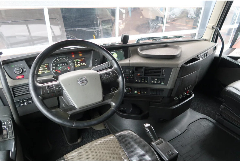Volvo FH 500 VDL HOOKLIFT 25T/ FULL AIR/ NL-TRUCK/ LIFT - Камион со кабелски систем: слика 2 Volvo FH 500 VDL HOOKLIFT 25T/ FULL AIR/ NL-TRUCK/ LIFT - Камион со кабелски систем: слика 2