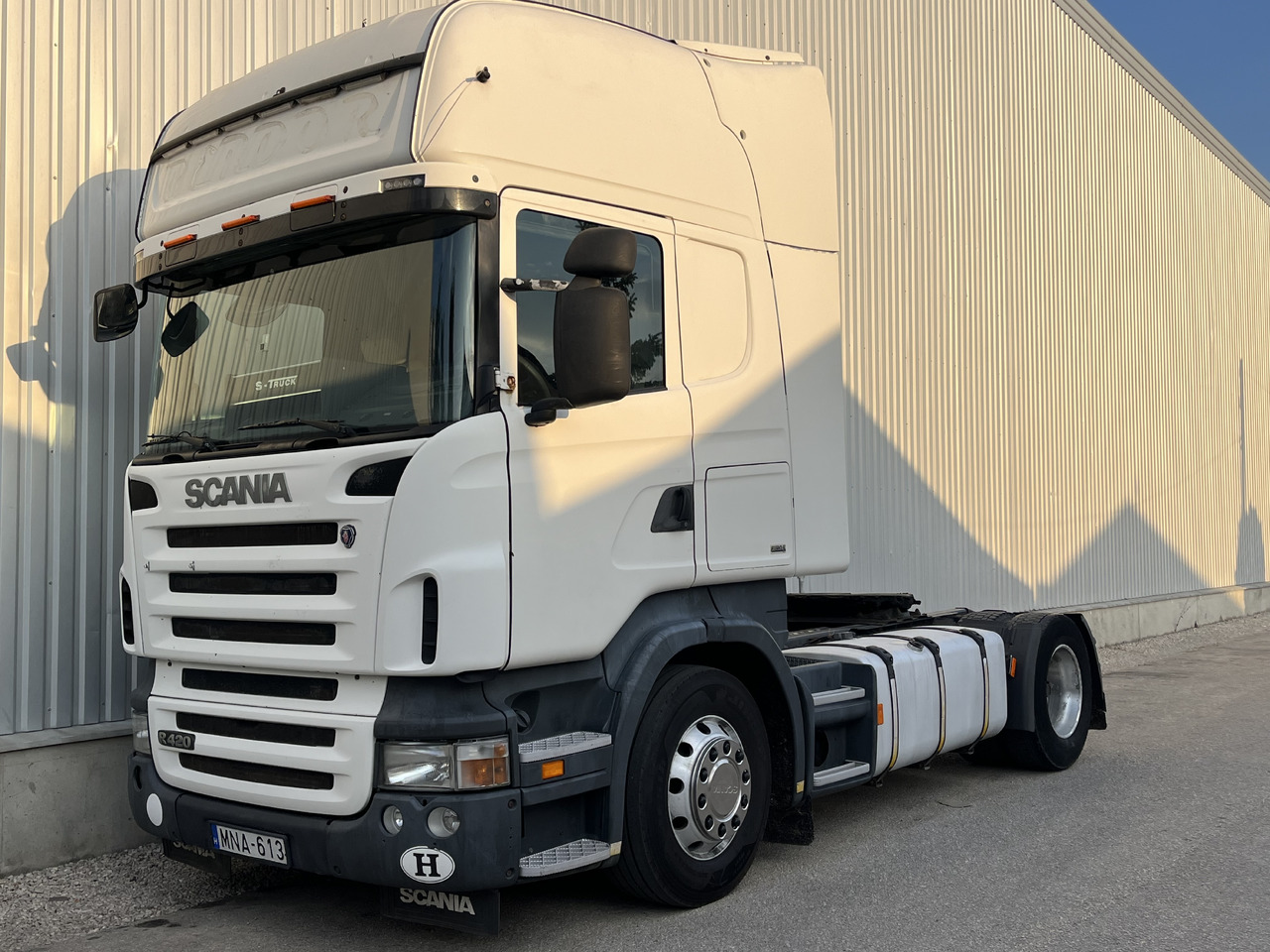 SCANIA R 420 LA 4X2 MLA - Камион влекач: слика 1 SCANIA R 420 LA 4X2 MLA - Камион влекач: слика 1