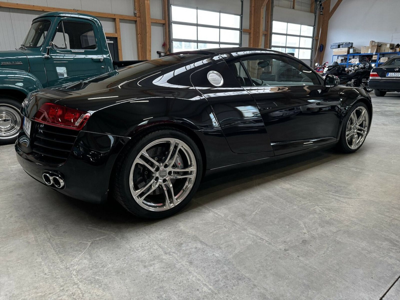 Audi R8 4.2 FSI V8 quattro Coupé - Автомобил: слика 5 Audi R8 4.2 FSI V8 quattro Coupé - Автомобил: слика 5