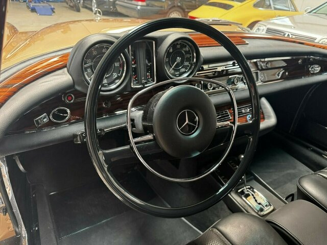 MERCEDES-BENZ 280 SE Cabrio W111 BRABUS-Classic Restauration - Кабриолет: слика 5 MERCEDES-BENZ 280 SE Cabrio W111 BRABUS-Classic Restauration - Кабриолет: слика 5