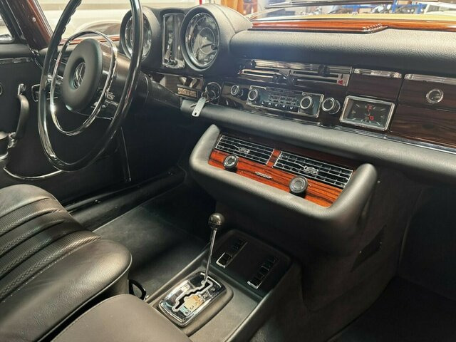 MERCEDES-BENZ 280 SE Cabrio W111 BRABUS-Classic Restauration - Кабриолет: слика 4 MERCEDES-BENZ 280 SE Cabrio W111 BRABUS-Classic Restauration - Кабриолет: слика 4