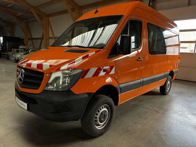 MERCEDES-BENZ Sprinter 316 CDI 4x4 Allrad 5-Sitzer... - Товарно комбе, Комби со двојна кабина: слика 1 MERCEDES-BENZ Sprinter 316 CDI 4x4 Allrad 5-Sitzer... - Товарно комбе, Комби со двојна кабина: слика 1