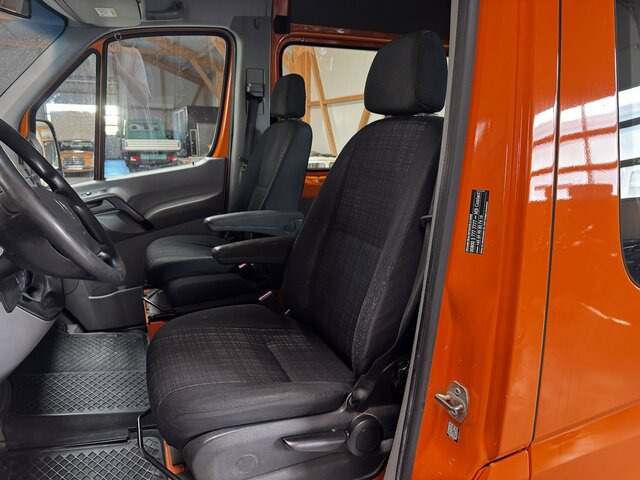 MERCEDES-BENZ Sprinter 316 CDI 4x4 Allrad 5-Sitzer... - Товарно комбе, Комби со двојна кабина: слика 4 MERCEDES-BENZ Sprinter 316 CDI 4x4 Allrad 5-Sitzer... - Товарно комбе, Комби со двојна кабина: слика 4