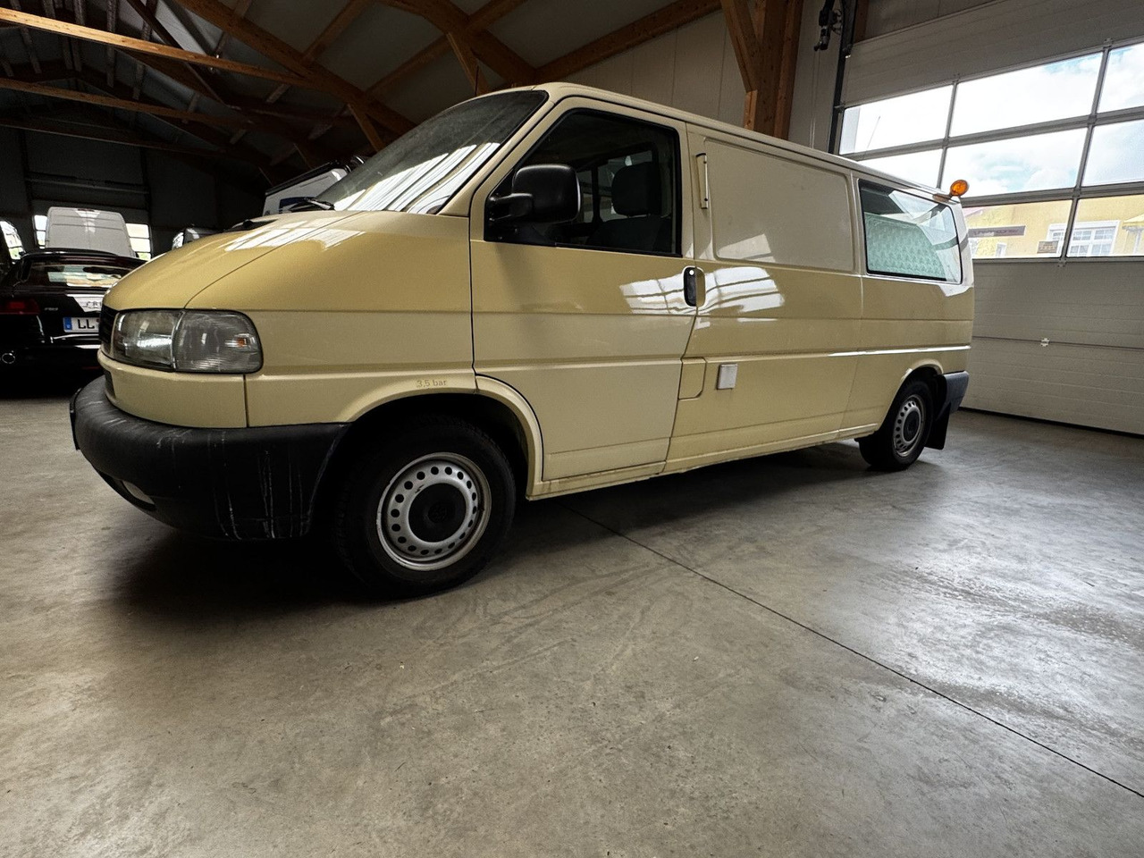 Volkswagen T4 2.5 TDI Syncro 4x4 lang 1. Hand! - Товарно комбе: слика 2 Volkswagen T4 2.5 TDI Syncro 4x4 lang 1. Hand! - Товарно комбе: слика 2