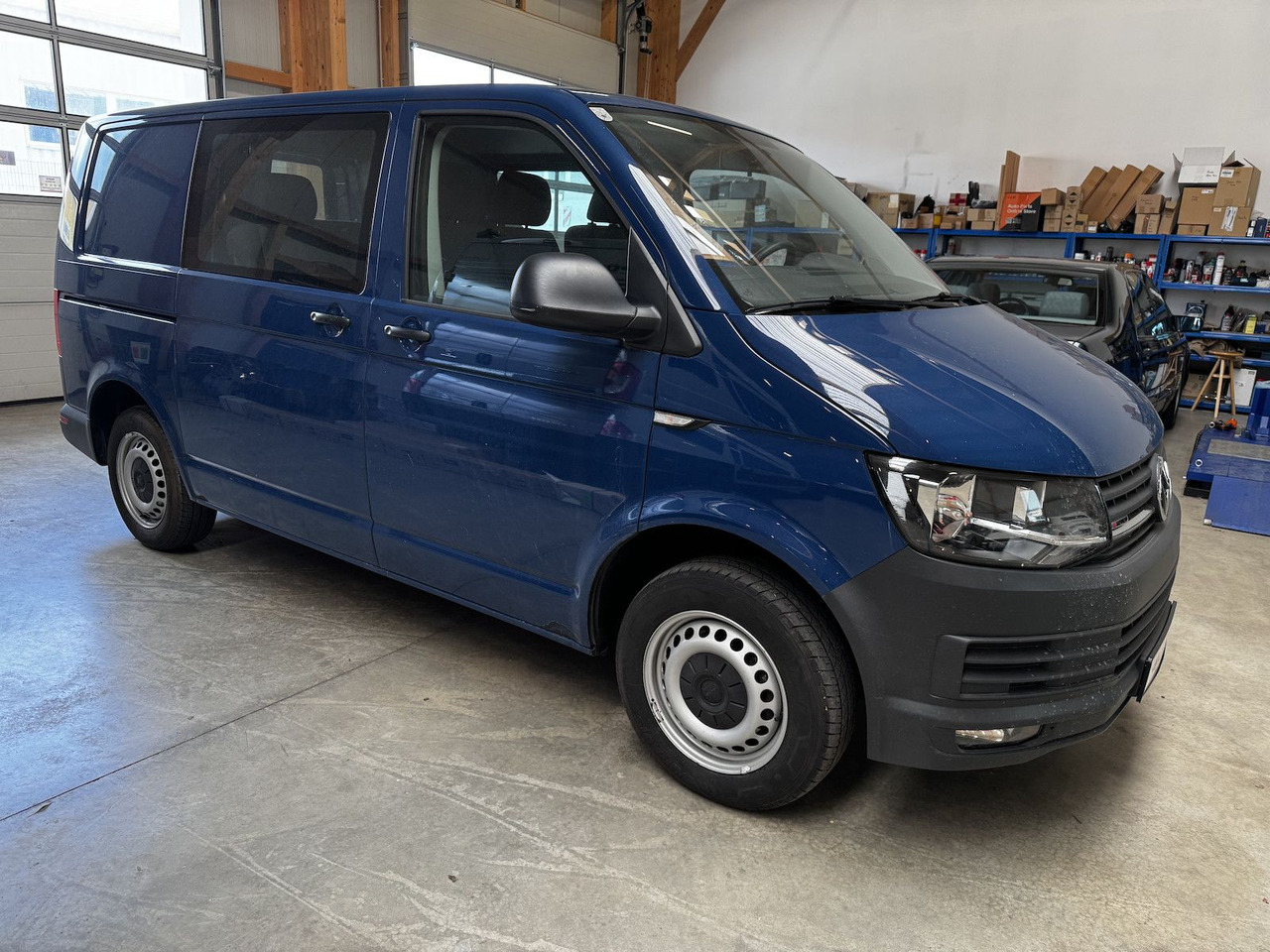 Volkswagen T6 2.0 TDI 4Motion Kasten 6-Sitzer - Автомобил: слика 1 Volkswagen T6 2.0 TDI 4Motion Kasten 6-Sitzer - Автомобил: слика 1