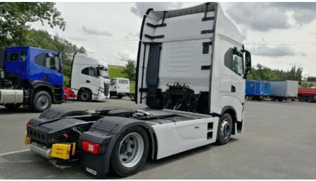 Iveco S-WAY AS440S48T | Leasing from €1744/month - Камион влекач: слика 4 Iveco S-WAY AS440S48T | Leasing from €1744/month - Камион влекач: слика 4