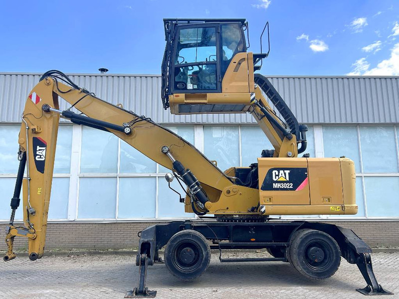 Cat MH 3022 2015 CE - Справувач со отпад/ Индустрија: слика 1 Cat MH 3022 2015 CE - Справувач со отпад/ Индустрија: слика 1