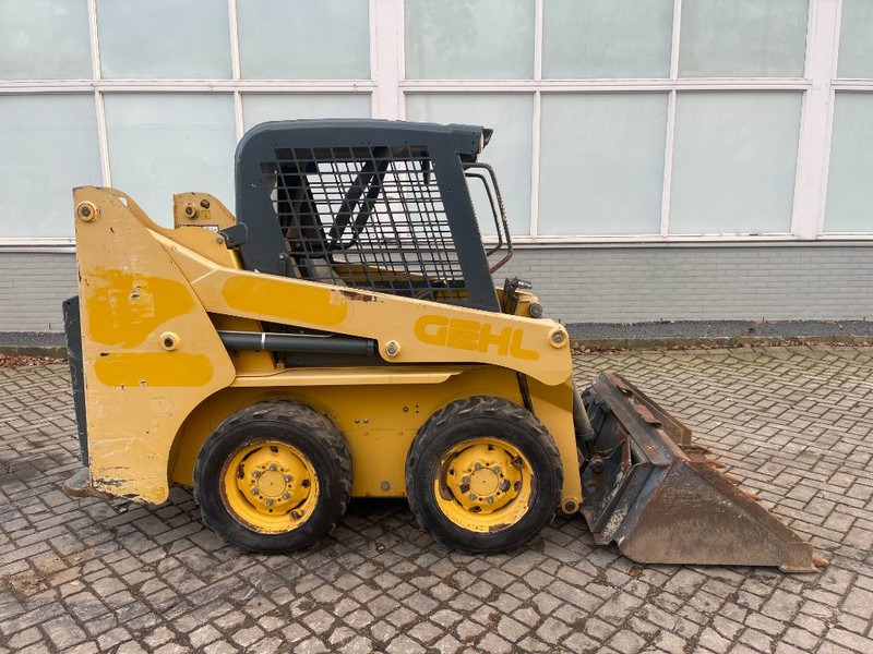 Gehl 3840 E 2015 - Компактен натоварувач: слика 5 Gehl 3840 E 2015 - Компактен натоварувач: слика 5