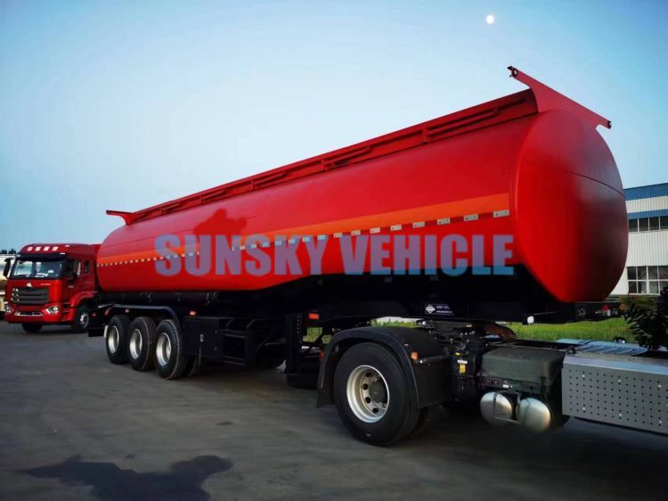 SUNSKY Fuel Tank Trailer - Полуприколка цистерна: слика 3 SUNSKY Fuel Tank Trailer - Полуприколка цистерна: слика 3