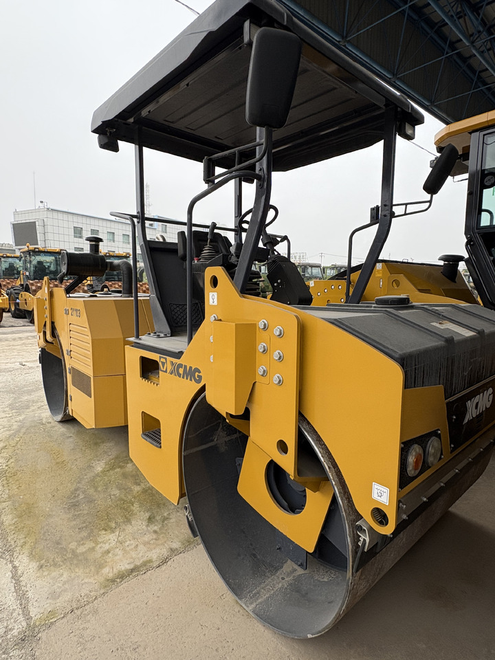 XCMG 8 ton 2Y103 double drum used vibratory road roller compactor 2022 - Ваљак за пат: слика 5 XCMG 8 ton 2Y103 double drum used vibratory road roller compactor 2022 - Ваљак за пат: слика 5