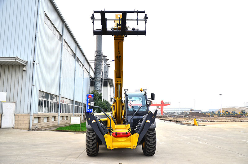 XCMG Certified Used 4.5t Small Telescopic Boom Telehandler Forklift Xc6-1056vn - Телескопски ракувач: слика 3 XCMG Certified Used 4.5t Small Telescopic Boom Telehandler Forklift Xc6-1056vn - Телескопски ракувач: слика 3