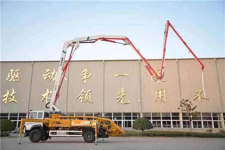 XCMG Factory HB37V Used 37m Concrete Pump Truck - Камион со бетонска пумпа: слика 4 XCMG Factory HB37V Used 37m Concrete Pump Truck - Камион со бетонска пумпа: слика 4