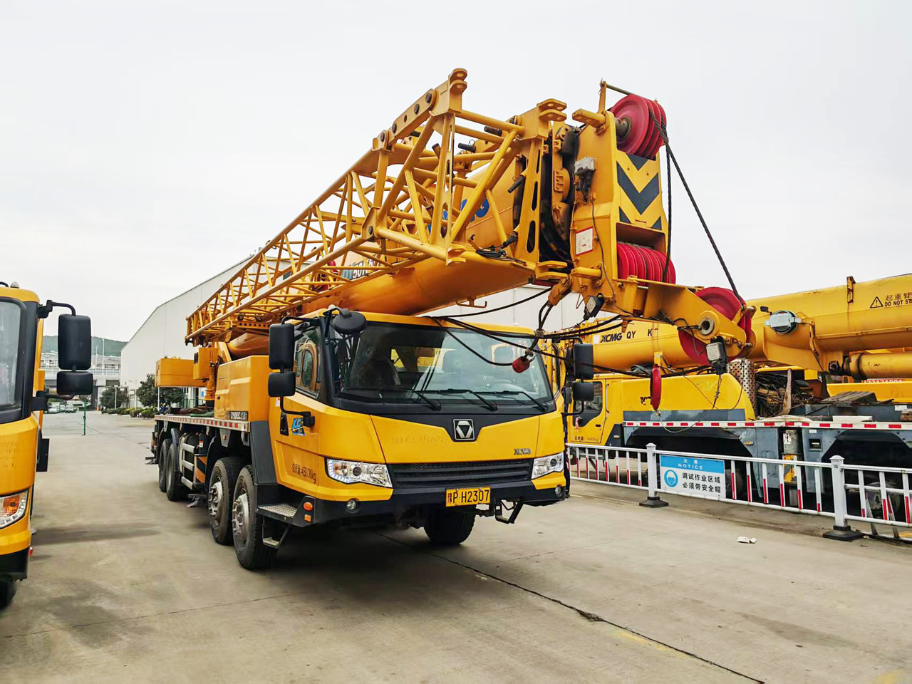 XCMG Factory Second Hand 50 Ton Mobile Crane QY50K5C_1 Hydraulic Arm Crane For Trucks - Мобилен кран: слика 2 XCMG Factory Second Hand 50 Ton Mobile Crane QY50K5C_1 Hydraulic Arm Crane For Trucks - Мобилен кран: слика 2