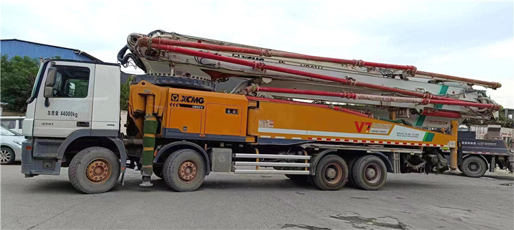 XCMG Hb62V Euro 5 2019 Year Second Hand Truck-Mounted Concrete Pump Truck - Камион со бетонска пумпа: слика 4 XCMG Hb62V Euro 5 2019 Year Second Hand Truck-Mounted Concrete Pump Truck - Камион со бетонска пумпа: слика 4