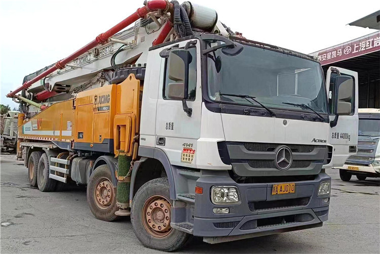 XCMG Hb62V Euro 5 2019 Year Second Hand Truck-Mounted Concrete Pump Truck - Камион со бетонска пумпа: слика 2 XCMG Hb62V Euro 5 2019 Year Second Hand Truck-Mounted Concrete Pump Truck - Камион со бетонска пумпа: слика 2