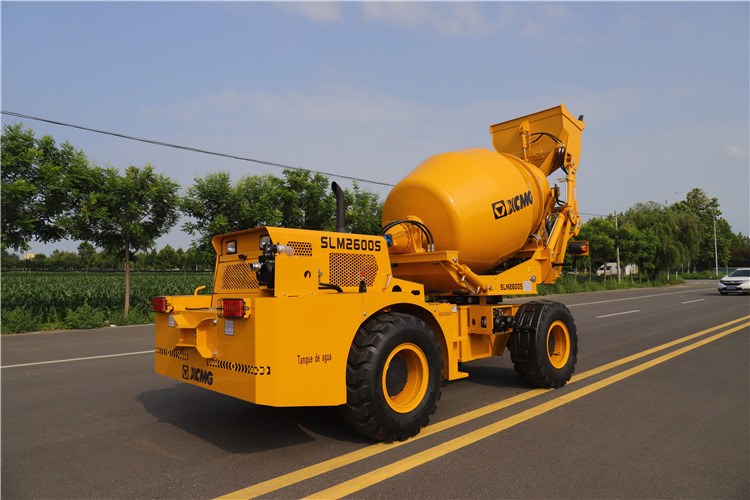 XCMG Mini Self Loading 2.6m3 Concrete Mixer Truck Price List - Камион миксер за бетон: слика 3 XCMG Mini Self Loading 2.6m3 Concrete Mixer Truck Price List - Камион миксер за бетон: слика 3