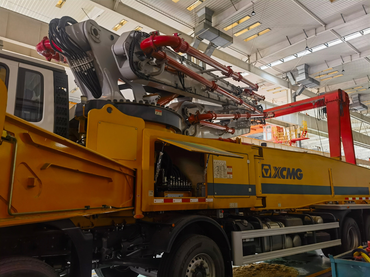 XCMG Official 60m Concrete Pump Machine HB60V Used Concrete Pump Truck For Sale - Камион со бетонска пумпа: слика 3 XCMG Official 60m Concrete Pump Machine HB60V Used Concrete Pump Truck For Sale - Камион со бетонска пумпа: слика 3