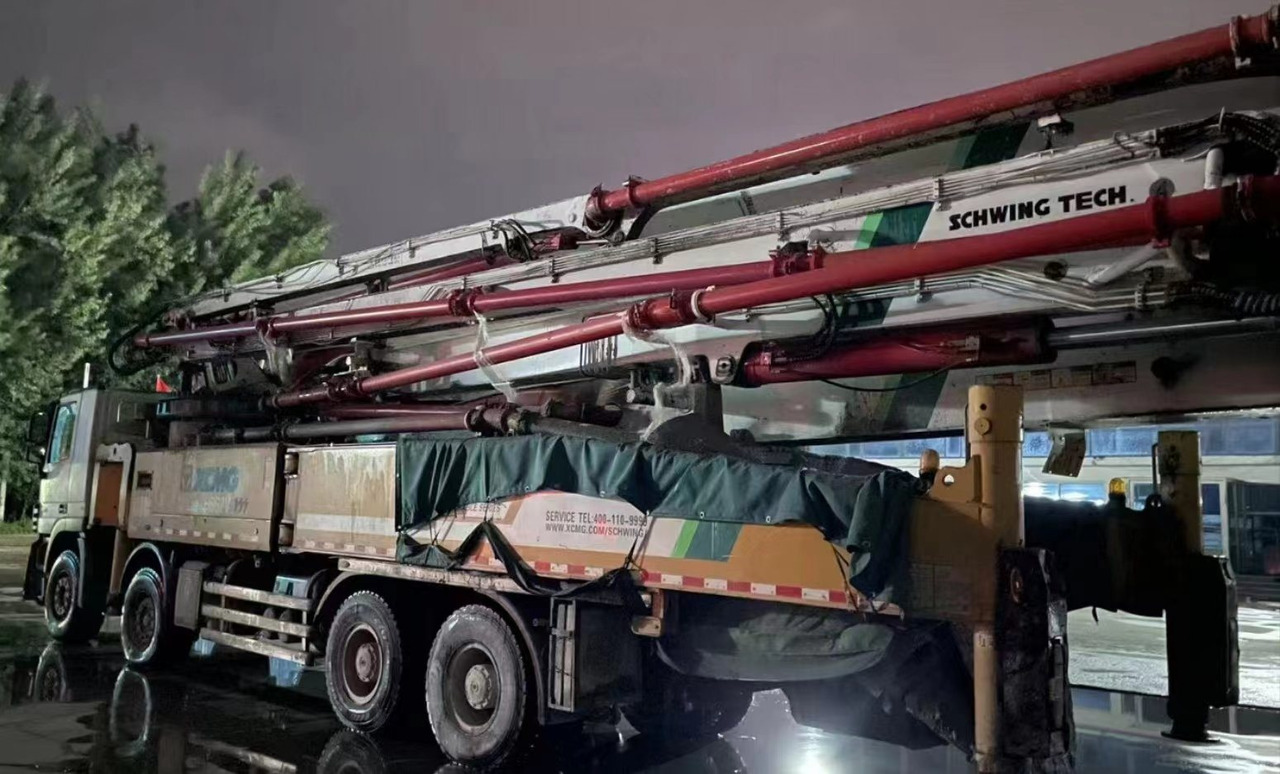 XCMG Official Hb58V Concrete Machinery 2019 Used 58m Concrete Pump Truck for Sale - Камион со бетонска пумпа: слика 2 XCMG Official Hb58V Concrete Machinery 2019 Used 58m Concrete Pump Truck for Sale - Камион со бетонска пумпа: слика 2