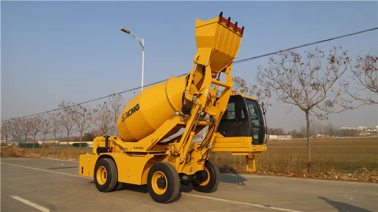 XCMG Official Mini Concrete Mixer with Self Loading for Sale - Камион миксер за бетон: слика 4 XCMG Official Mini Concrete Mixer with Self Loading for Sale - Камион миксер за бетон: слика 4