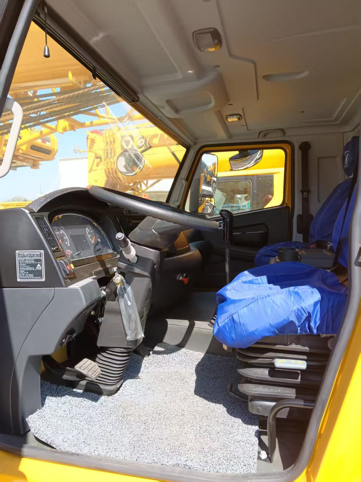 XCMG Official Second Hand 50 Ton Mobile Crane QY50K5D _5 Hydraulic Truck Mounted Crane Price For Sale - Мобилен кран: слика 3 XCMG Official Second Hand 50 Ton Mobile Crane QY50K5D _5 Hydraulic Truck Mounted Crane Price For Sale - Мобилен кран: слика 3