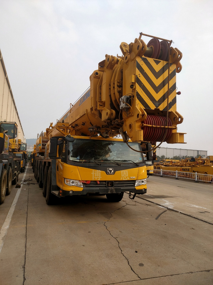 XCMG Official Second Hand Truck Cranes XCA300_1 300 Ton Mobile Crane Price - Кран за секакви терени: слика 4 XCMG Official Second Hand Truck Cranes XCA300_1 300 Ton Mobile Crane Price - Кран за секакви терени: слика 4